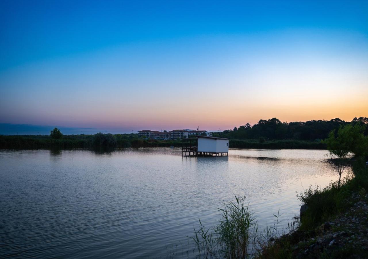 Black Sea View Aparthotel Olimp Bagian luar foto